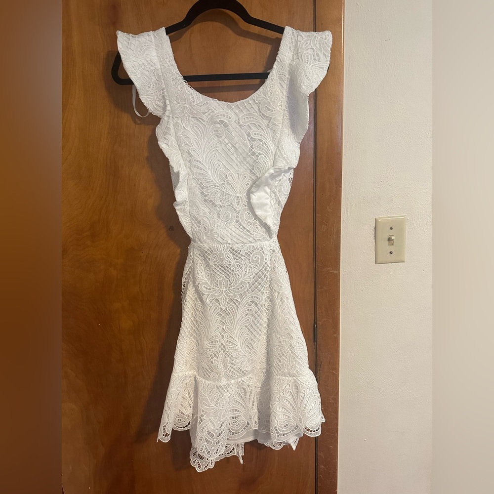 Selfie Leslie brand new white dress